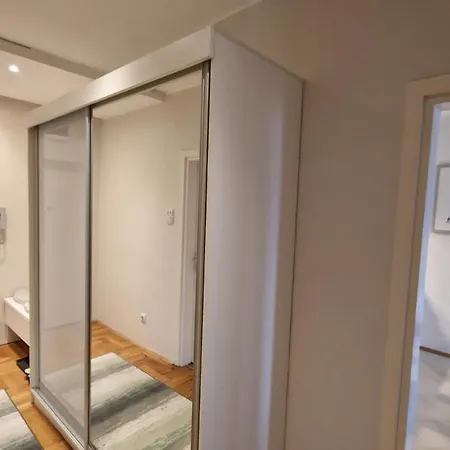 Lux Apartman Ava Kikinda Exterior foto